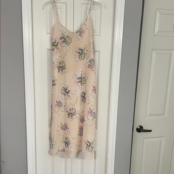 English Factory Floral Cream lined elegant dress - Picture 1 of 6